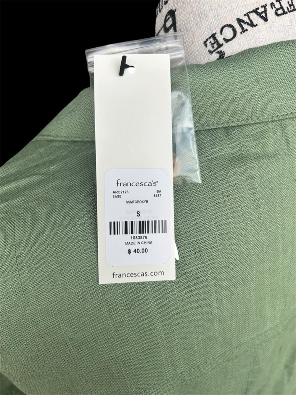 francesca’s Sage Green Button‑Up Top • Rayon Linen • Size Small - Picture 4 of 6